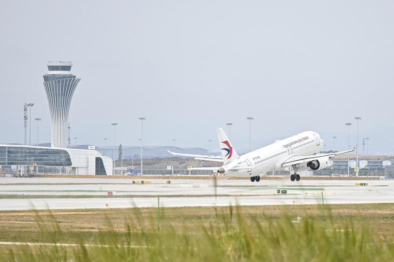 สนามบินกว่างโจว ไป๋อวิ๋น เปิดอาคารผู้โดยสารหลังใหม่ มุ่งยกระดับสู่ศูนย์กลางการบินนานาชาติ